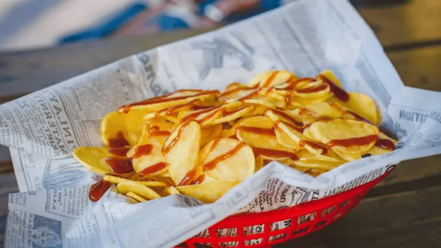 bizarre-shop-banner-asks-customers-to-decide-preferred-chips-flavour-from-home-konsa-lays-lu-sochna-mana-hai